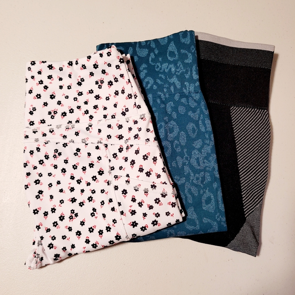 Lot Of 3 Womens Athletic Leggings Sz S Amazon Gottex And Pink Yoga Workout